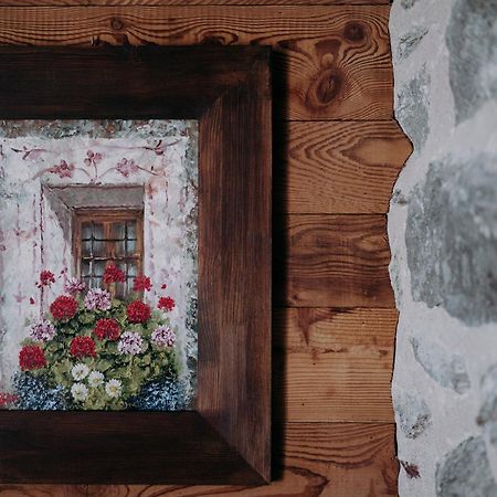 Au Coeur Du Village Chambres D'Hotes & Spa Arnad Eksteriør bilde