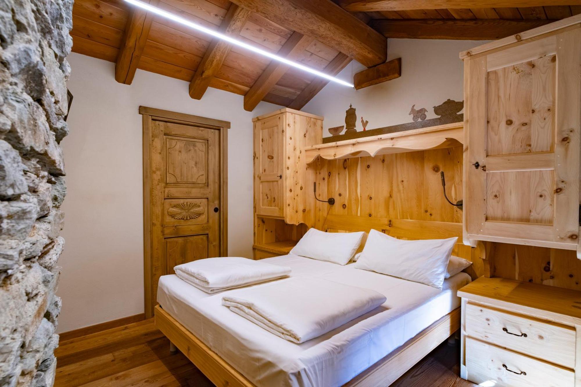 Au Coeur Du Village Chambres D'Hotes & Spa Arnad Eksteriør bilde
