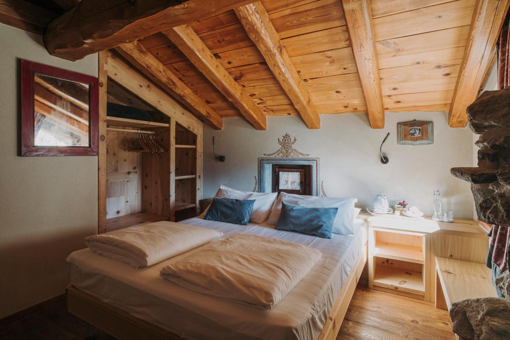 Au Coeur Du Village Chambres D'Hotes & Spa Arnad Eksteriør bilde