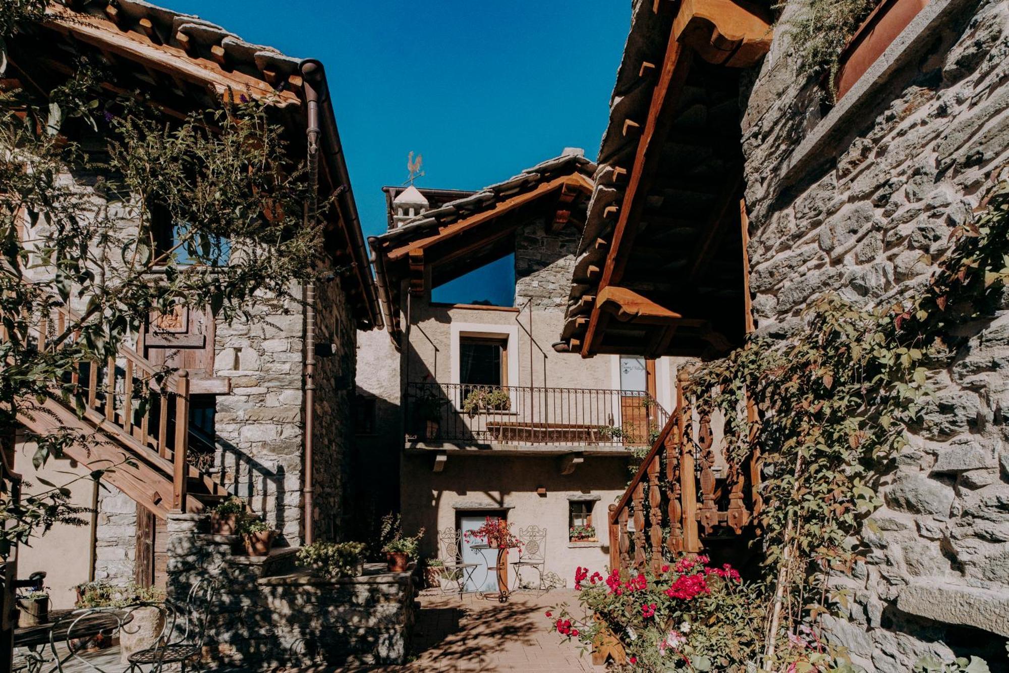 Au Coeur Du Village Chambres D'Hotes & Spa Arnad Eksteriør bilde