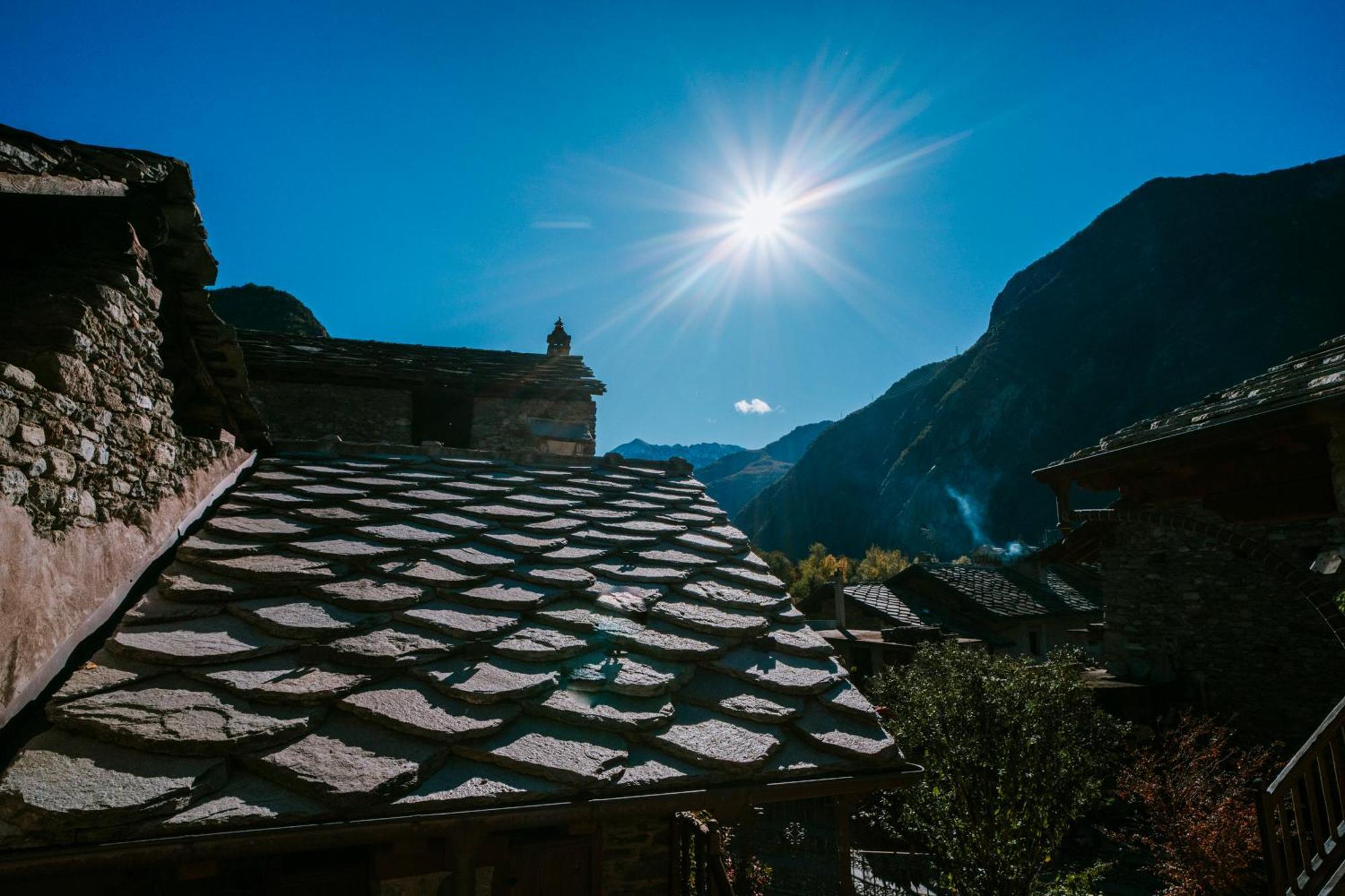 Au Coeur Du Village Chambres D'Hotes & Spa Arnad Eksteriør bilde